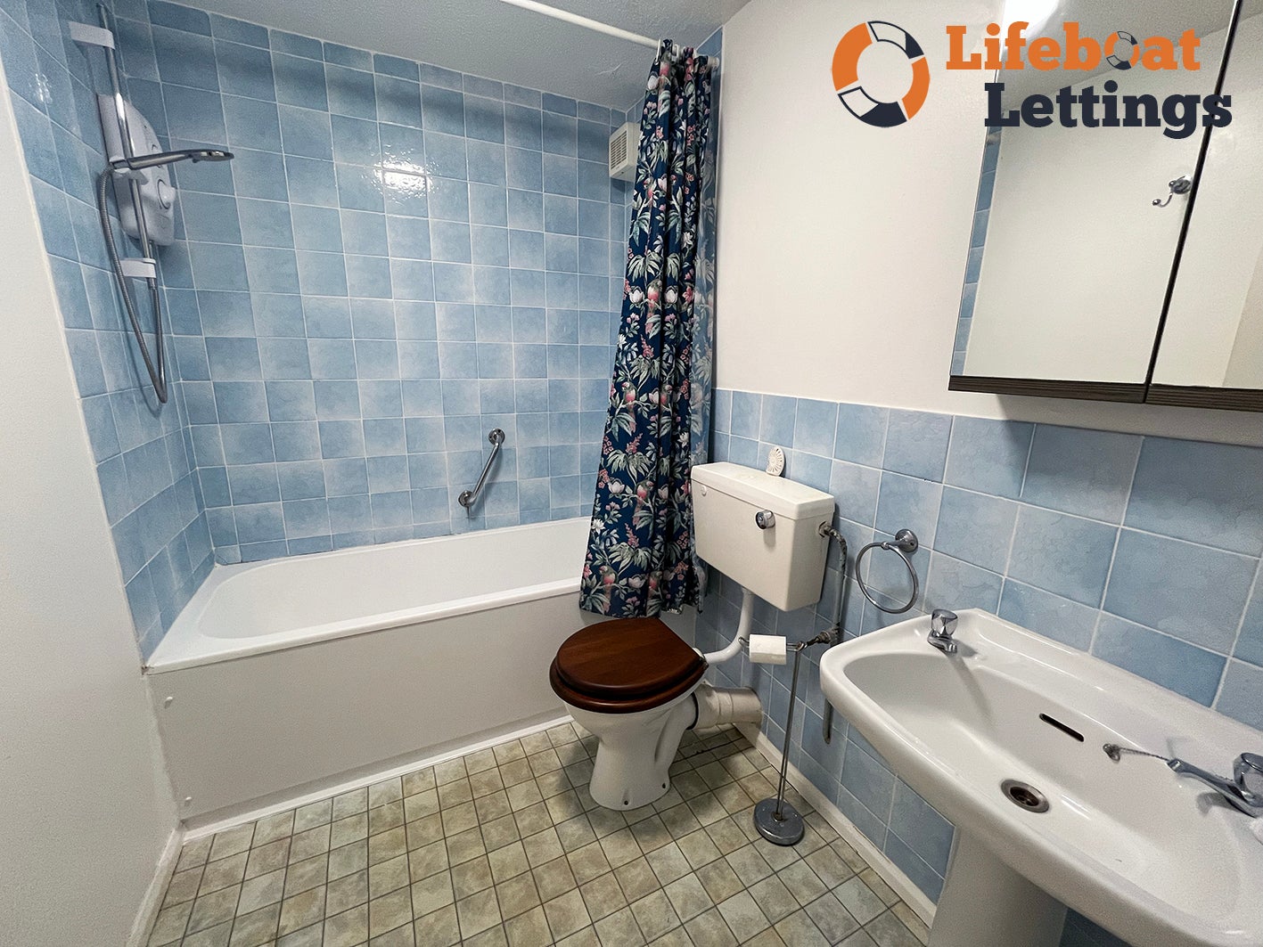 Flat Cressfield in Ashford