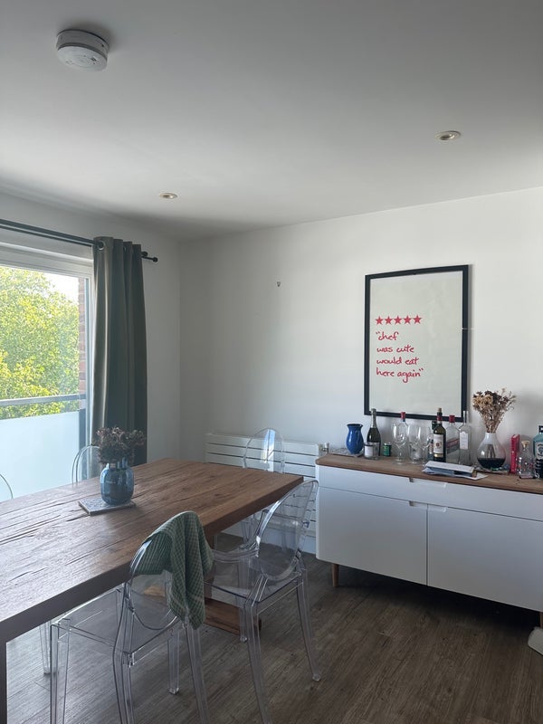 Flat Clapham Road in Greater London