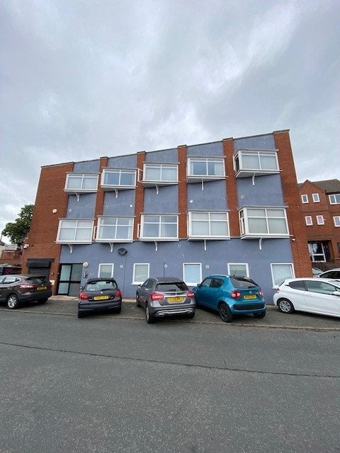 Room Pennant Road in Sandwell