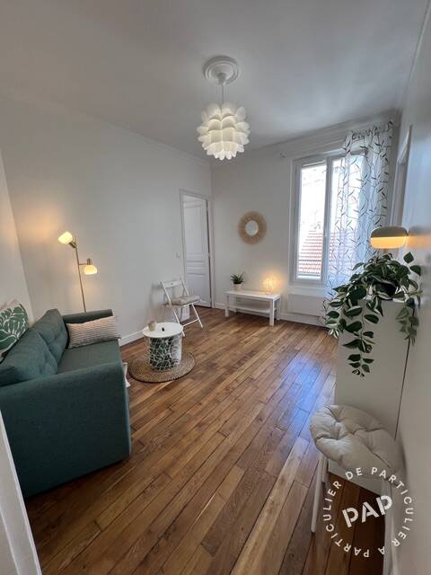 Flat Rue Antoinette Fouque in Paris