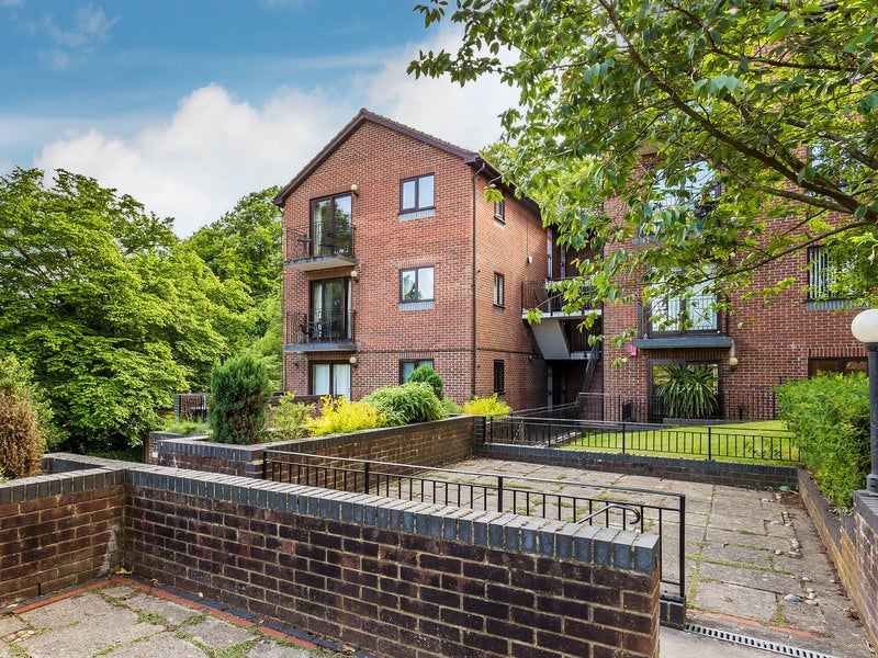 Flat Mill Street in Reigate and Banstead