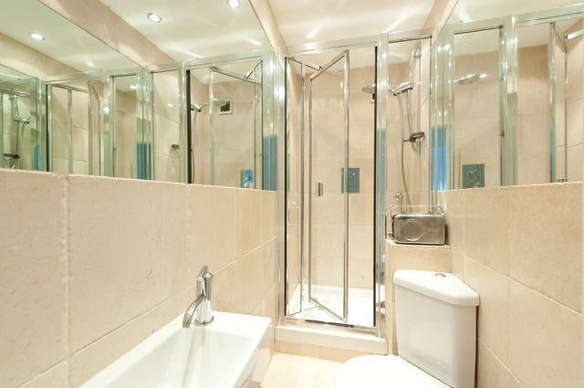 Flat Rosebank in Greater London