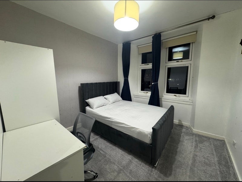 Room Craigmont Drive in Glasgow