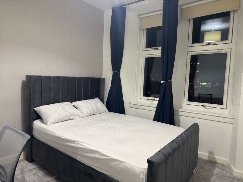 Room Craigmont Drive in Glasgow