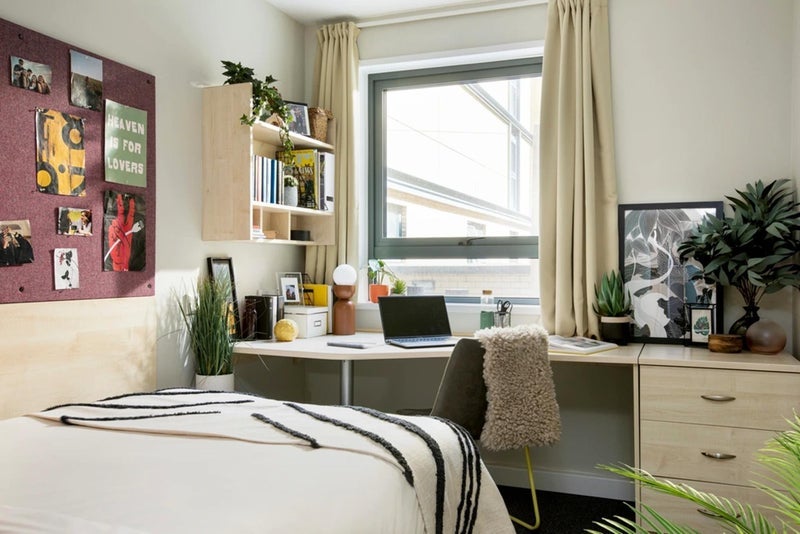 Room Witan Street in Greater London