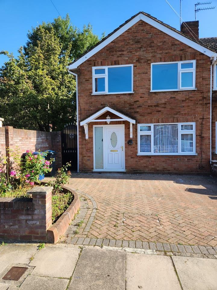 House Kingston Close in Greater London