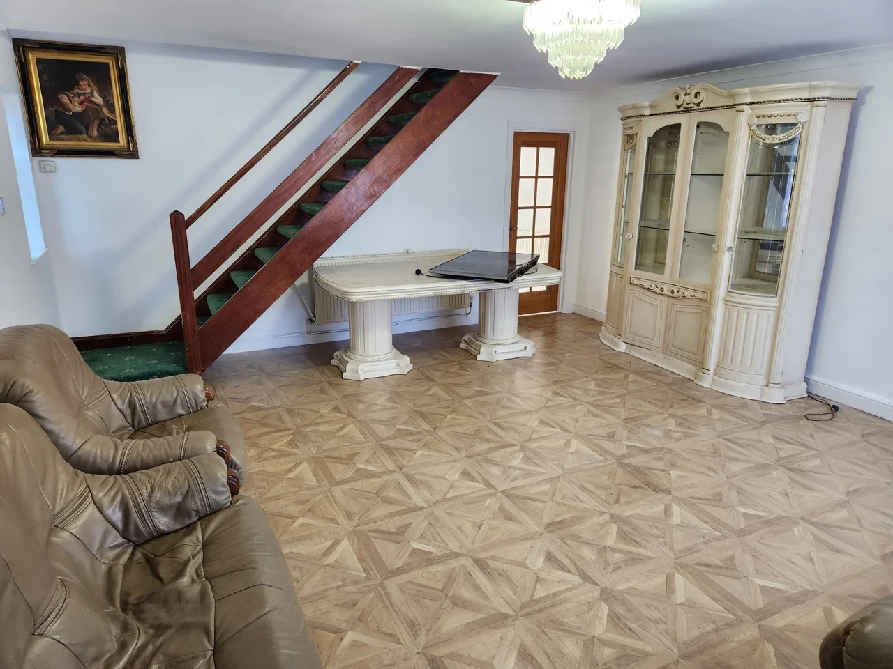 House Kingston Close in Greater London