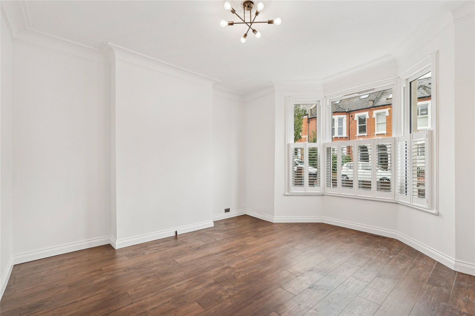 Flat Carminia Road in Greater London