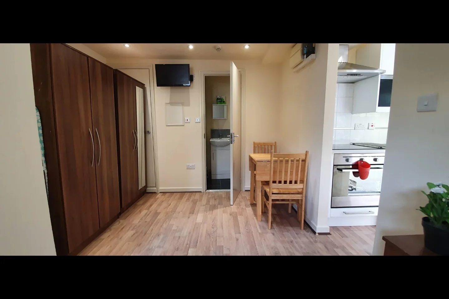 Flat Ashmore Road in City of Westminster