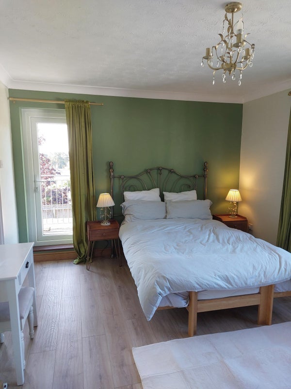 Room Mount Pleasant Drive in New Forest