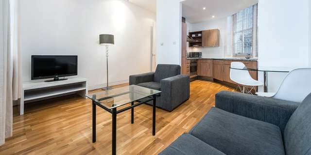 Flat Ludgate Broadway in City of London
