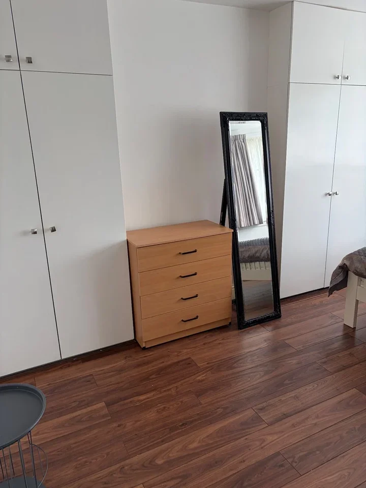 Room Mayfield Avenue in Greater London