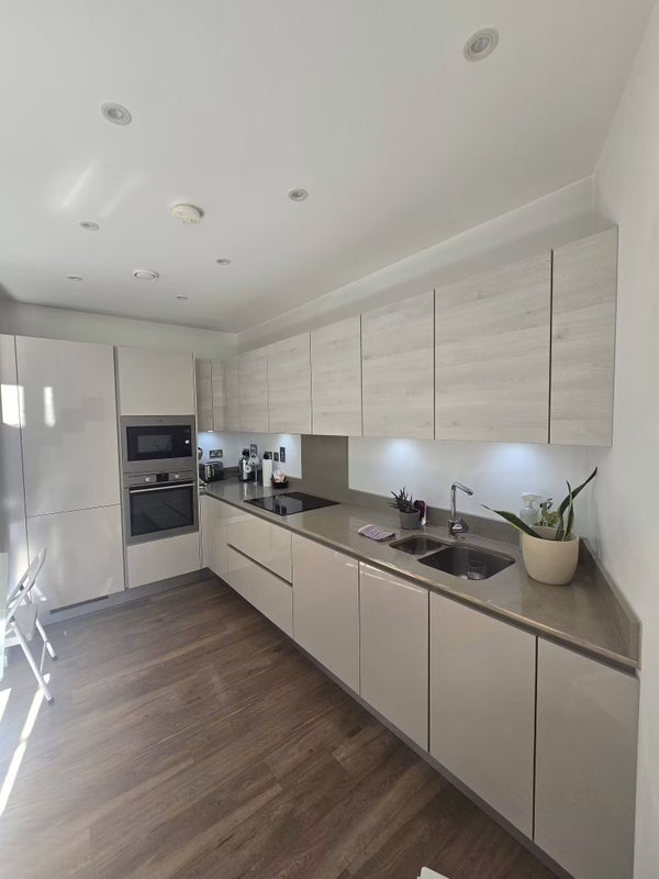 Room Nellie Cressall Way in Greater London