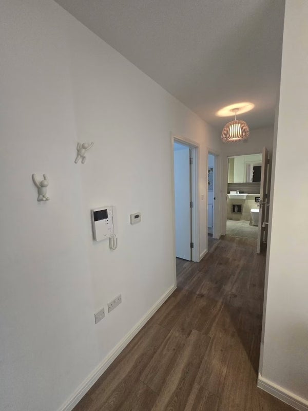Room Nellie Cressall Way in Greater London