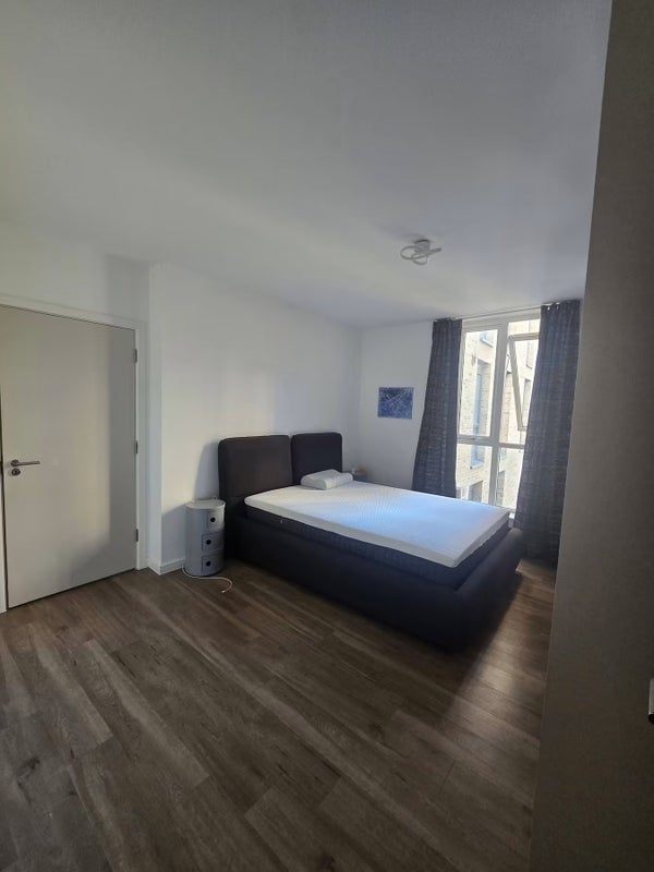 Room Nellie Cressall Way in Greater London