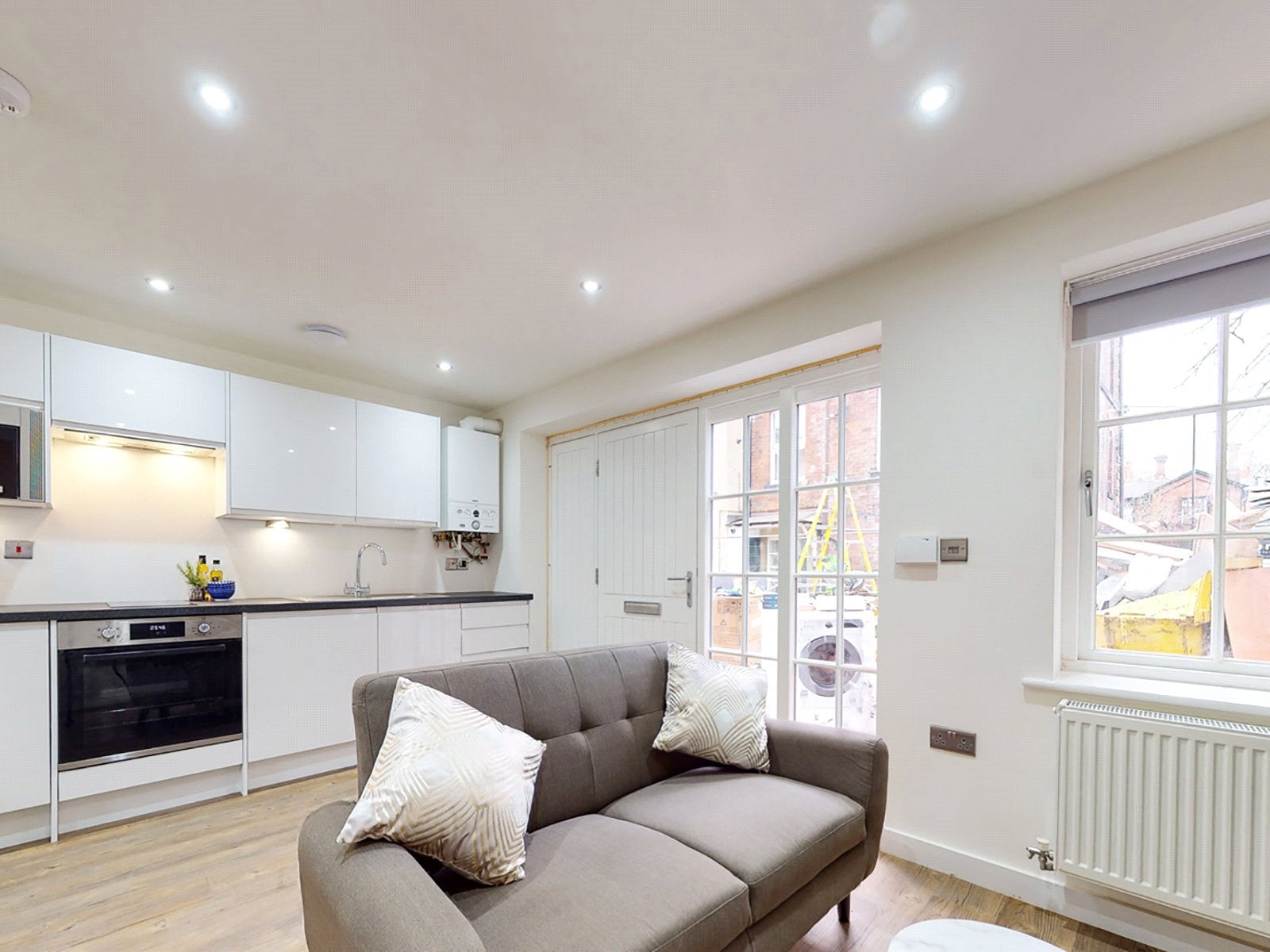 Flat Clarendon Road in Leeds