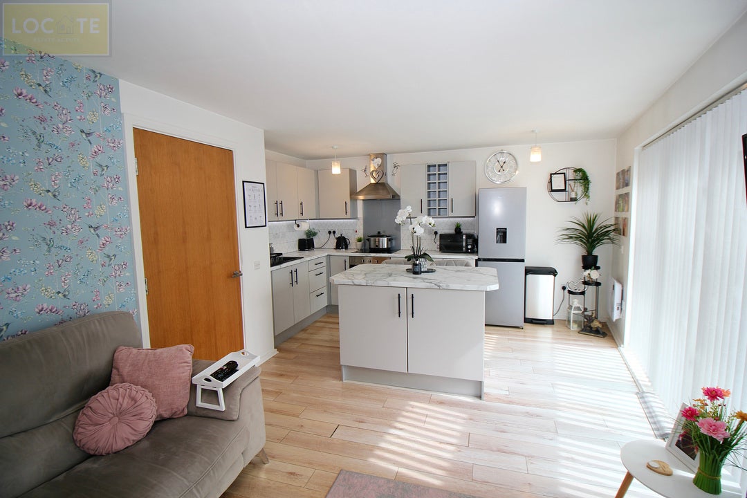 Flat Flixton Road in Trafford