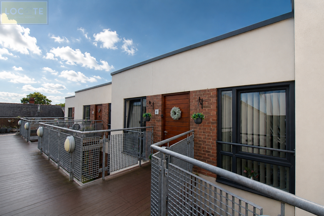 Flat Flixton Road in Trafford