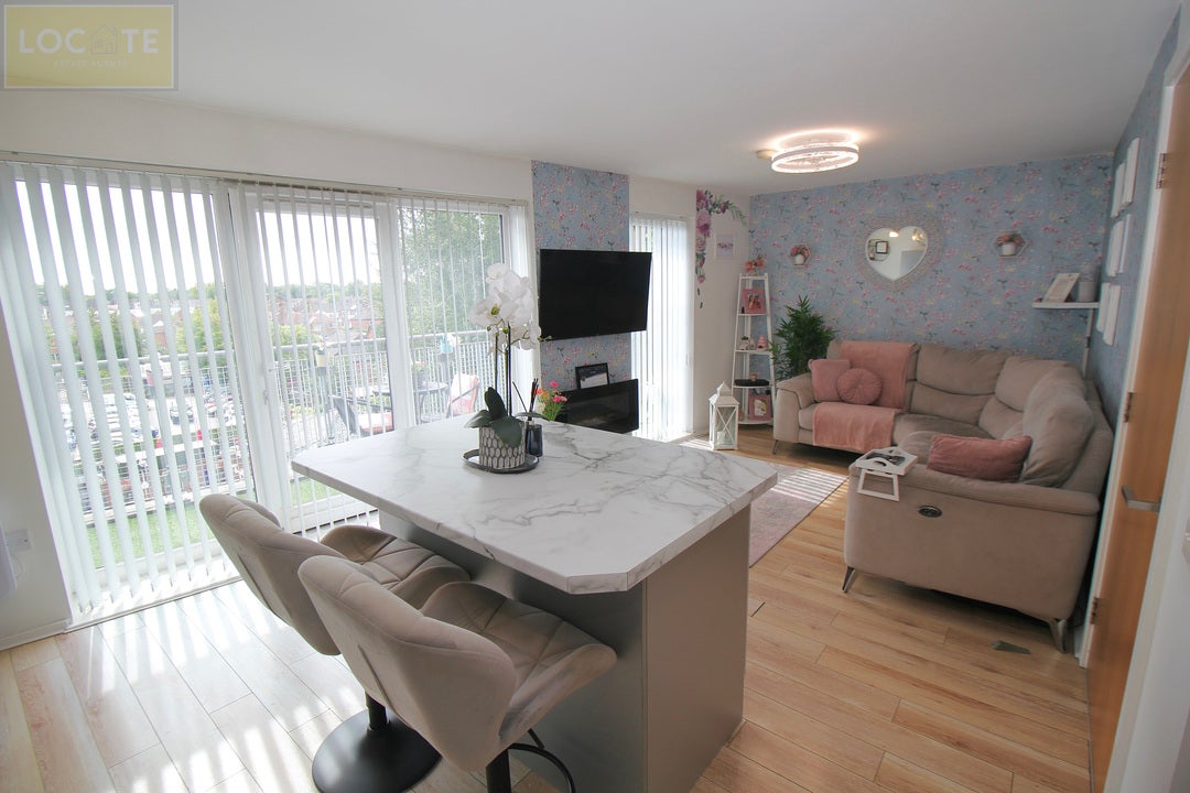 Flat Flixton Road in Trafford