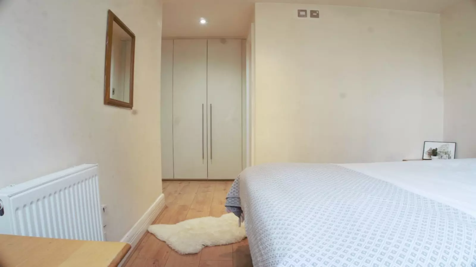 Room Minshull Street in Greater London