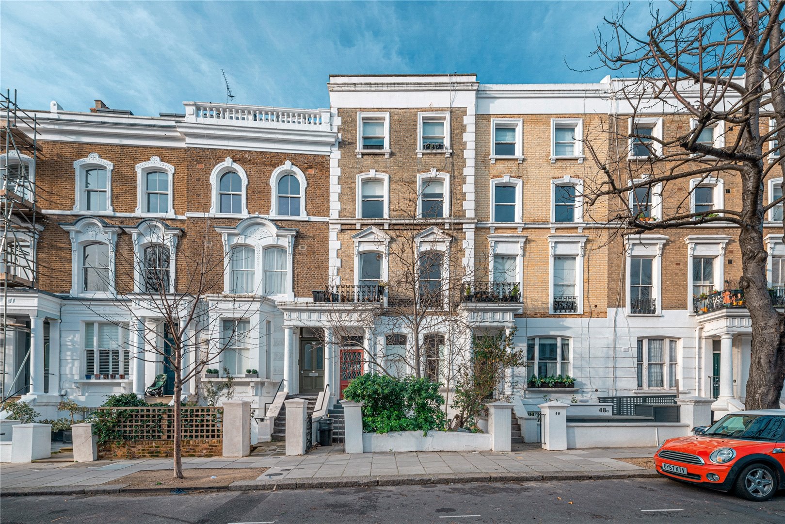 Flat Blenheim Crescent in Greater London