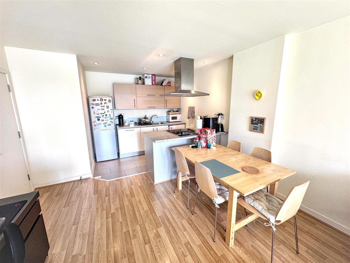 Flat Warton Road in Greater London