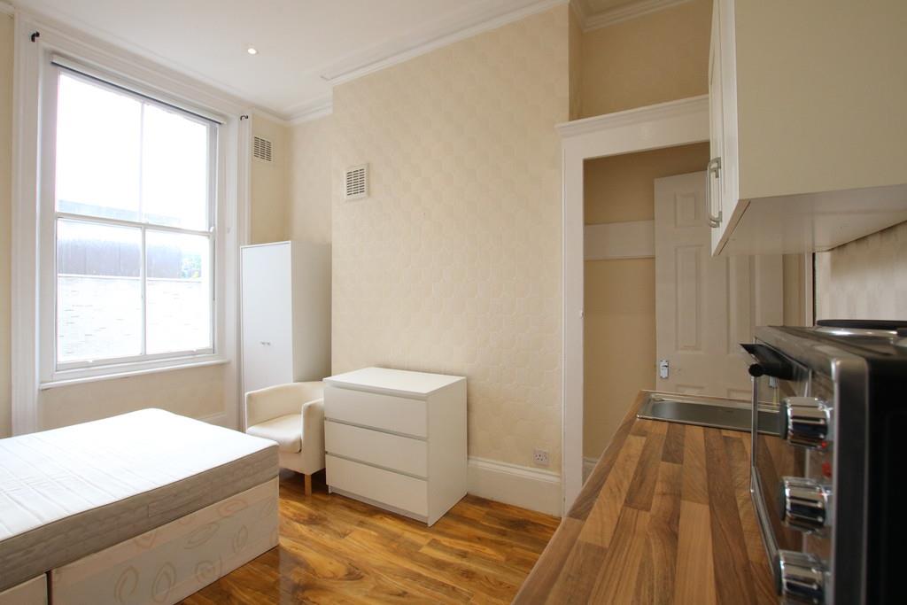 Flat Chippenham Mews in City of Westminster