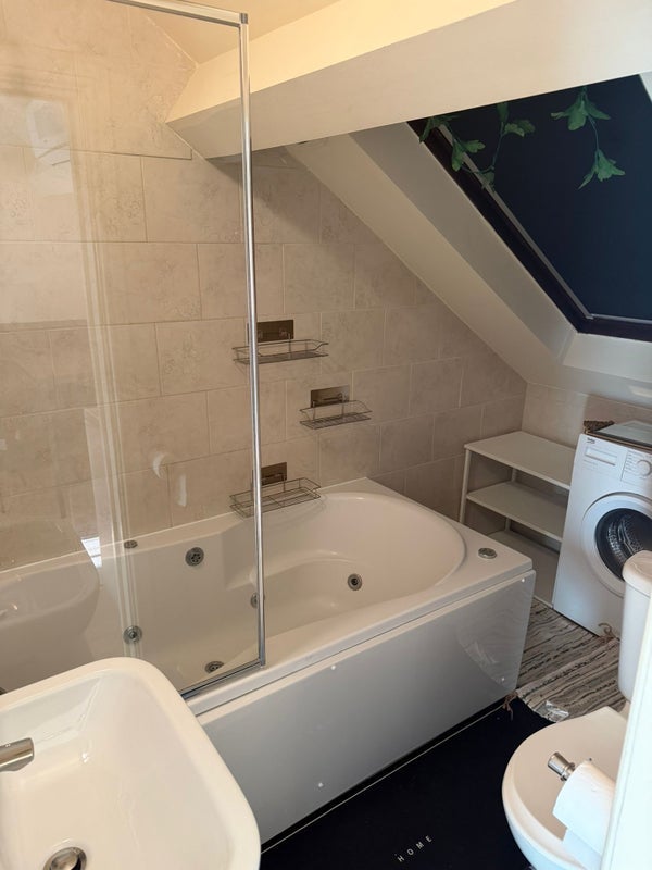 Room Westcombe Hill in Greater London