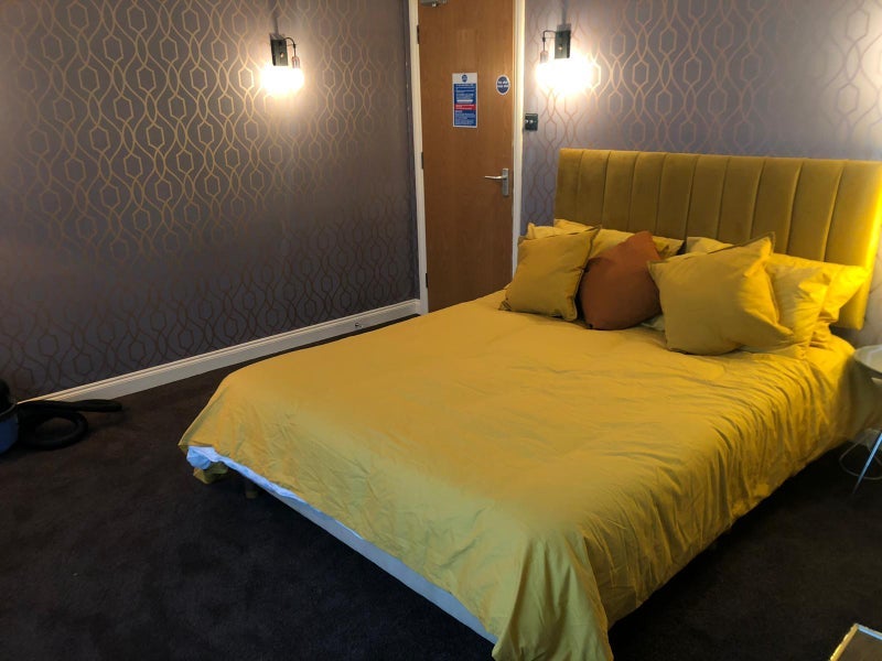 Flat Westcombe Hill in Greater London