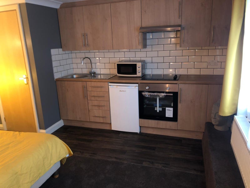 Flat Westcombe Hill in Greater London