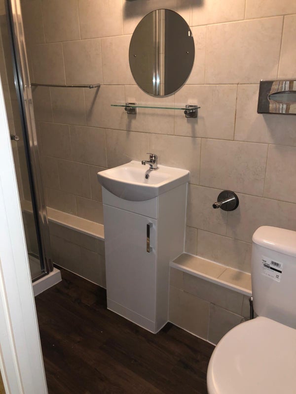 Flat Westcombe Hill in Greater London