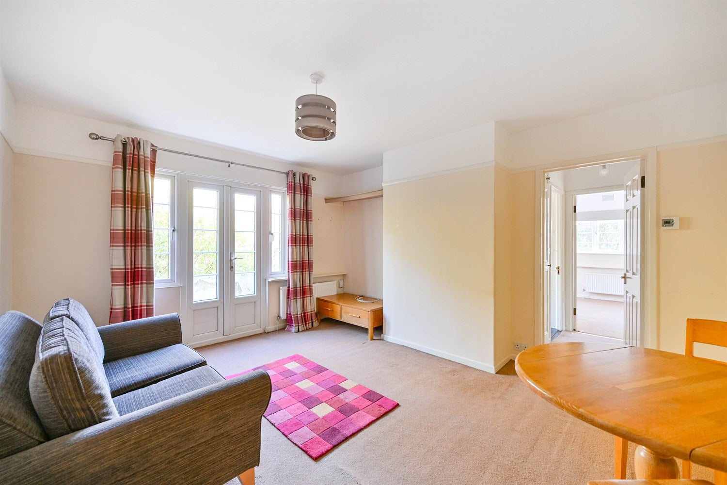 Flat Coley Avenue in Reading