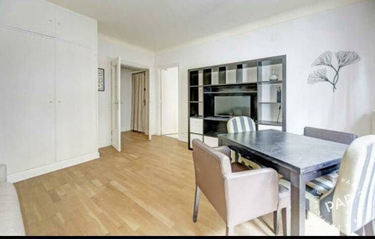 Flat Rue du Général Appert in Paris