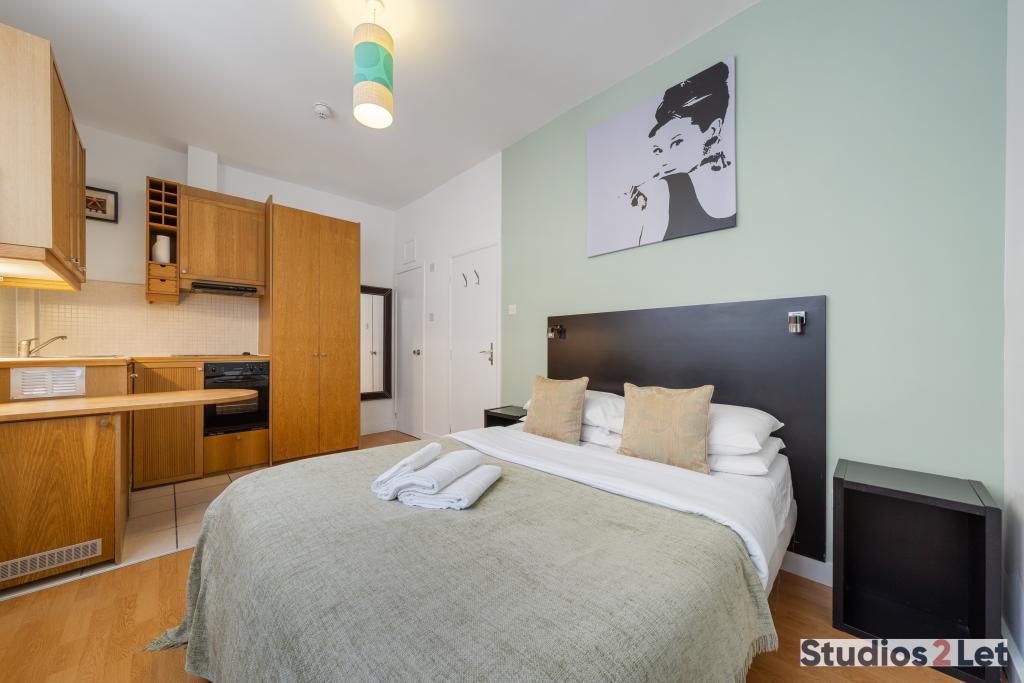Flat North Gower Street in Greater London