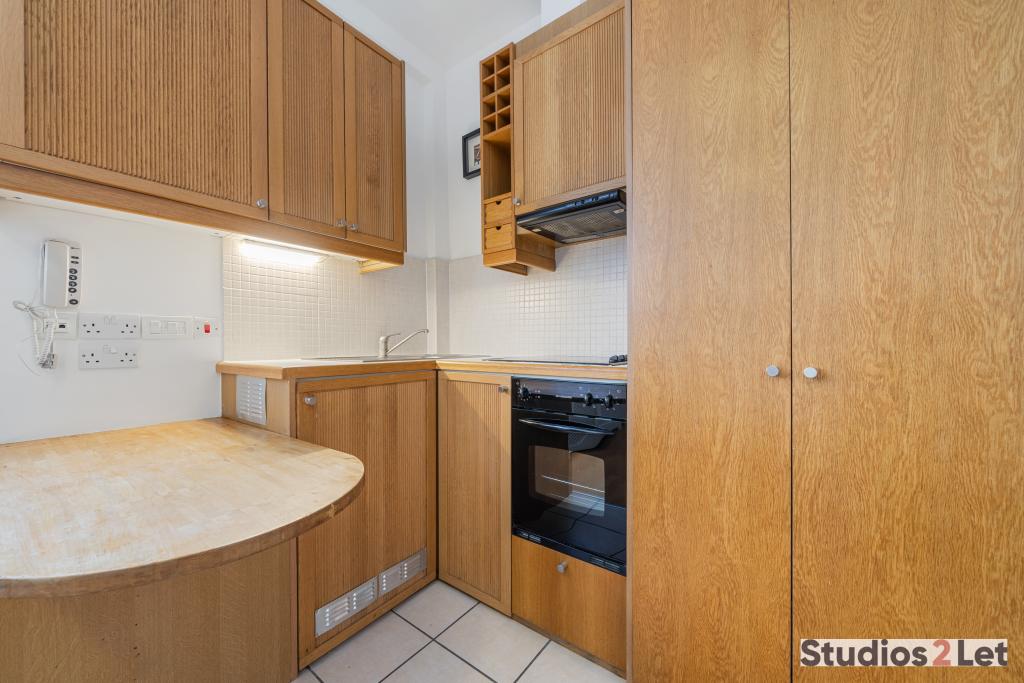 Flat North Gower Street in Greater London