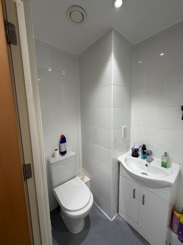 Flat Hanover Way in Sheffield