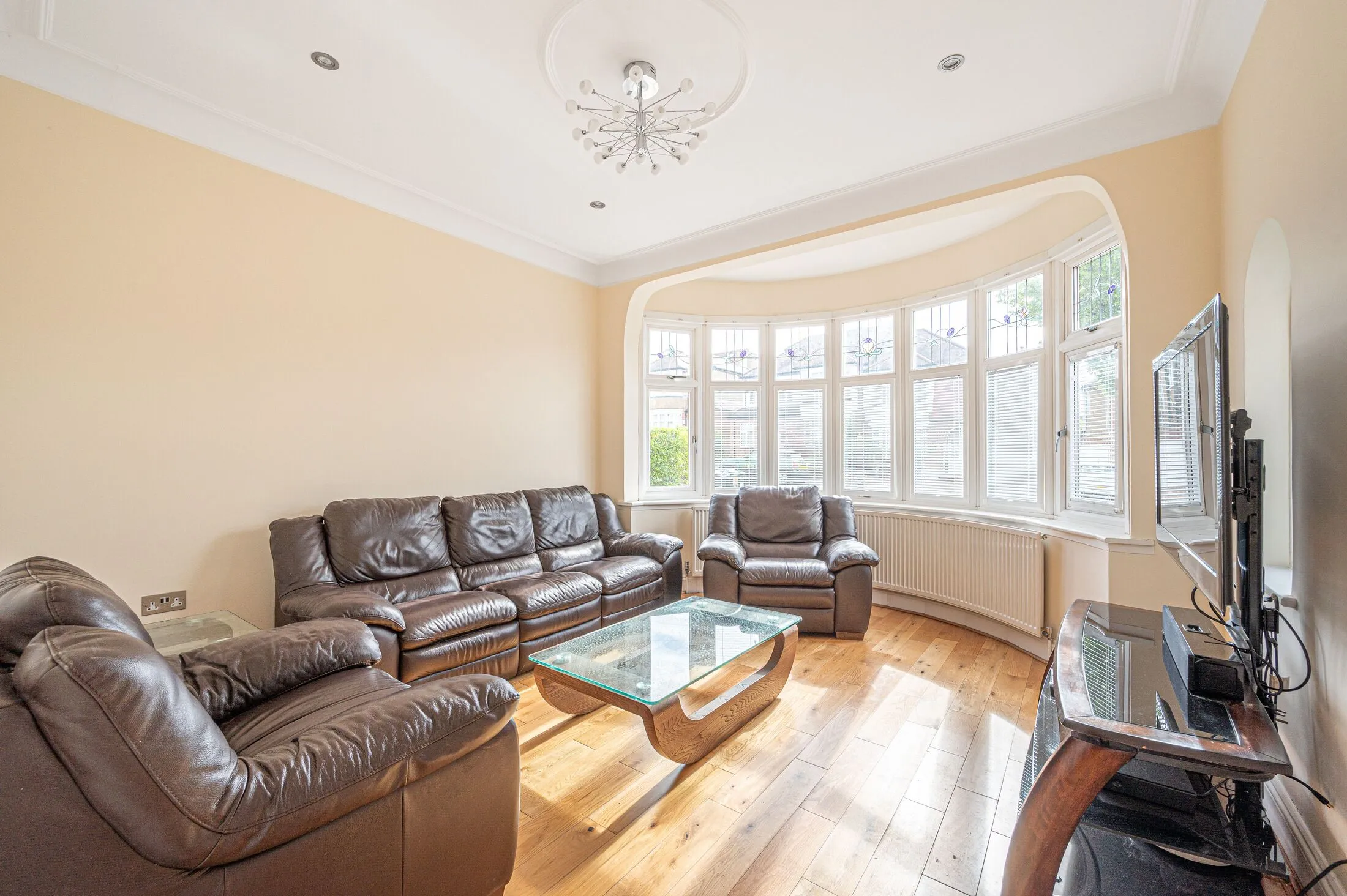 House Ventnor Drive in Greater London
