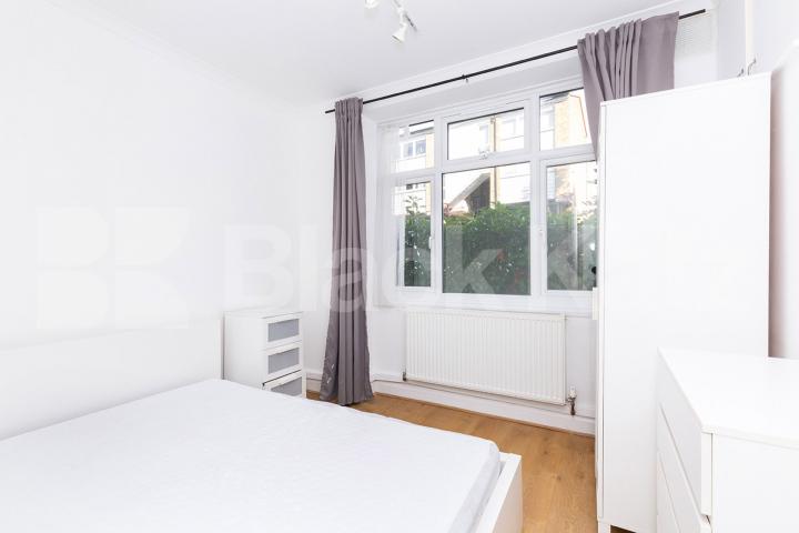 House White Lion Street in Greater London