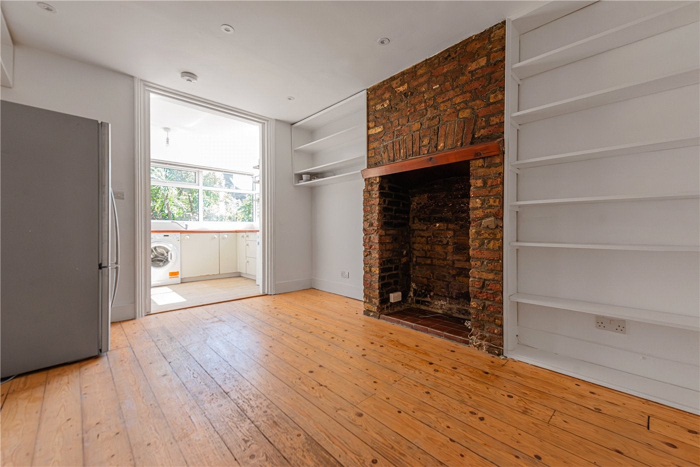 Flat Langler Road in Greater London