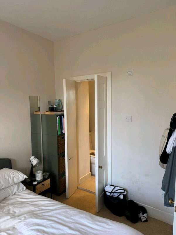 Room Avonmore Road in Greater London