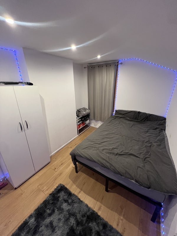 Room Chester Road in Greater London