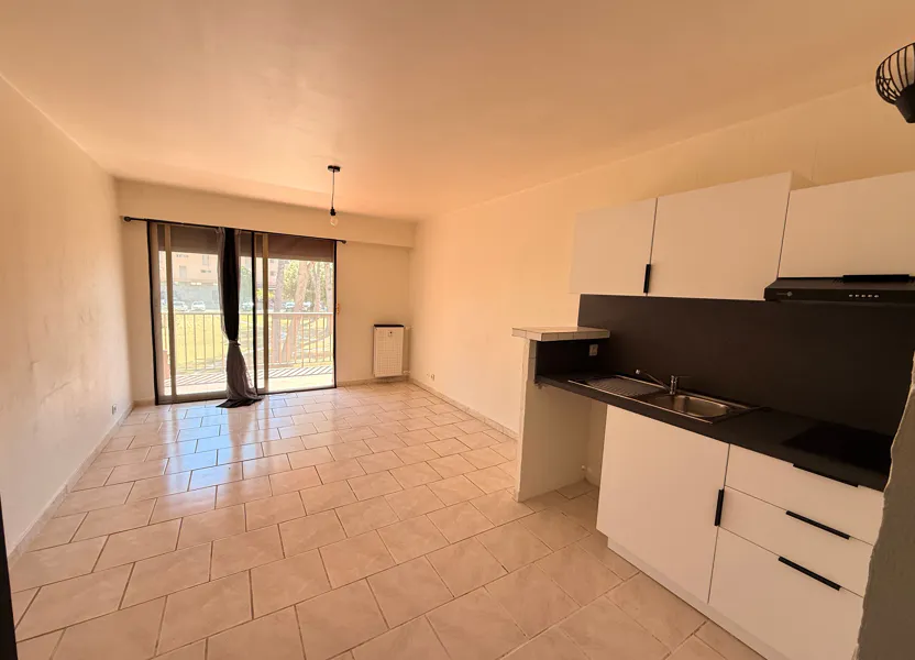 Appartement Avenue du Docteur Gerhardt à Peymeinade