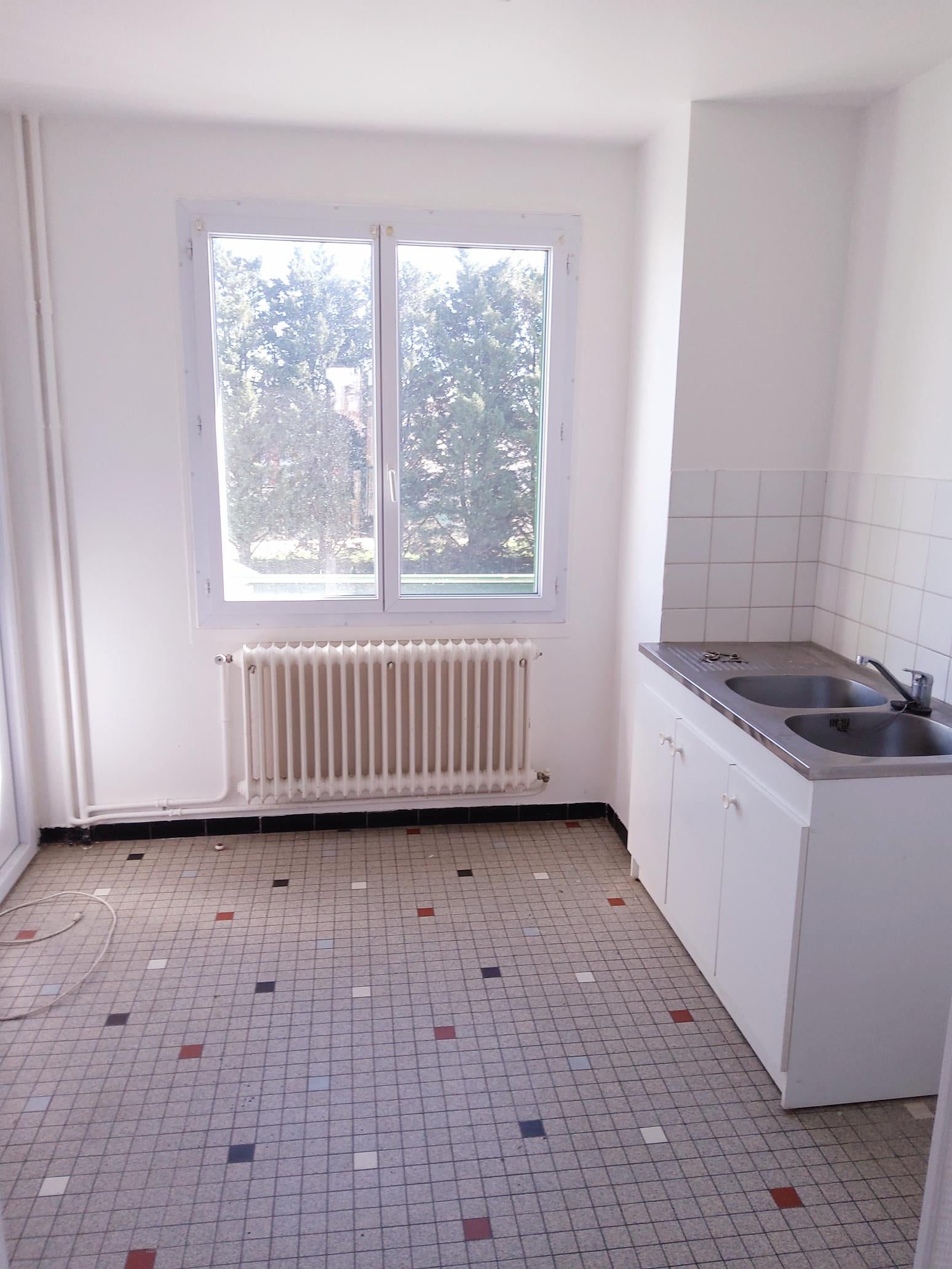 Flat Avenue de la Paix in Cosne-Cours-sur-Loire
