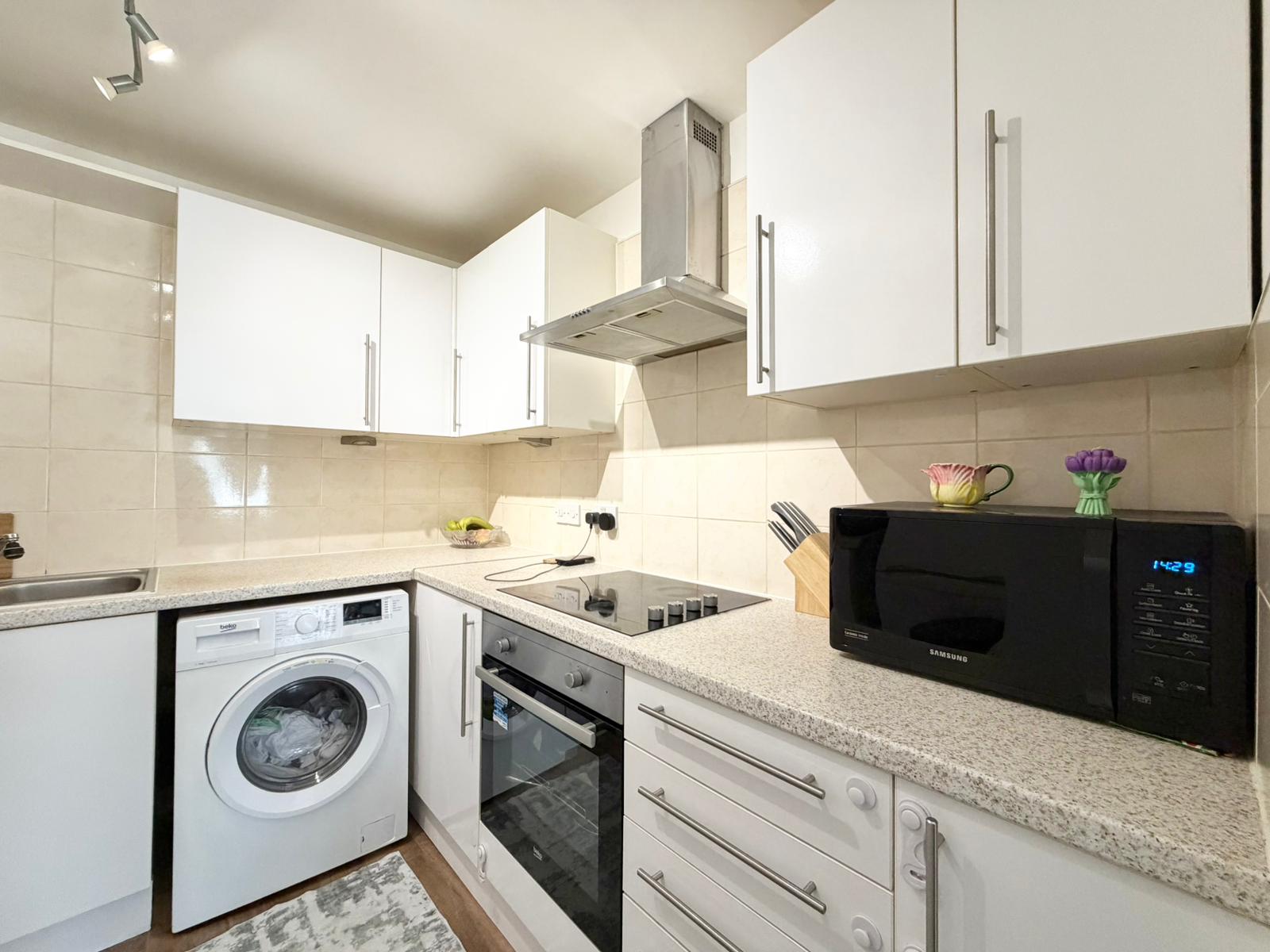 Flat Dunstable Road in Luton
