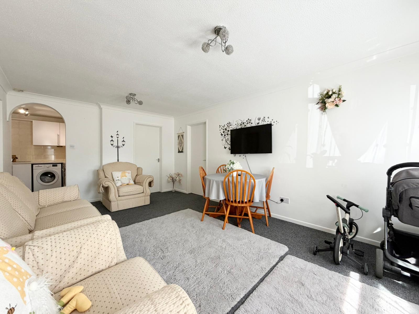 Flat Dunstable Road in Luton