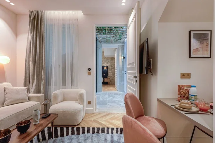 Appartement Place Gustave Toudouze à Paris