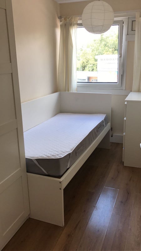 Room Rainsborough Avenue in Greater London