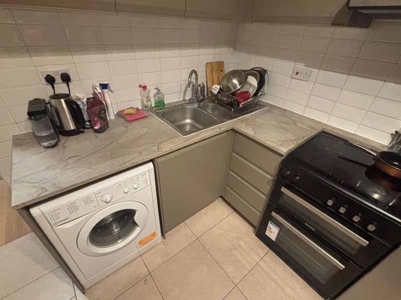 Room Rainsborough Avenue in Greater London