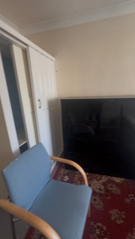 Room Selhurst Road in Greater London