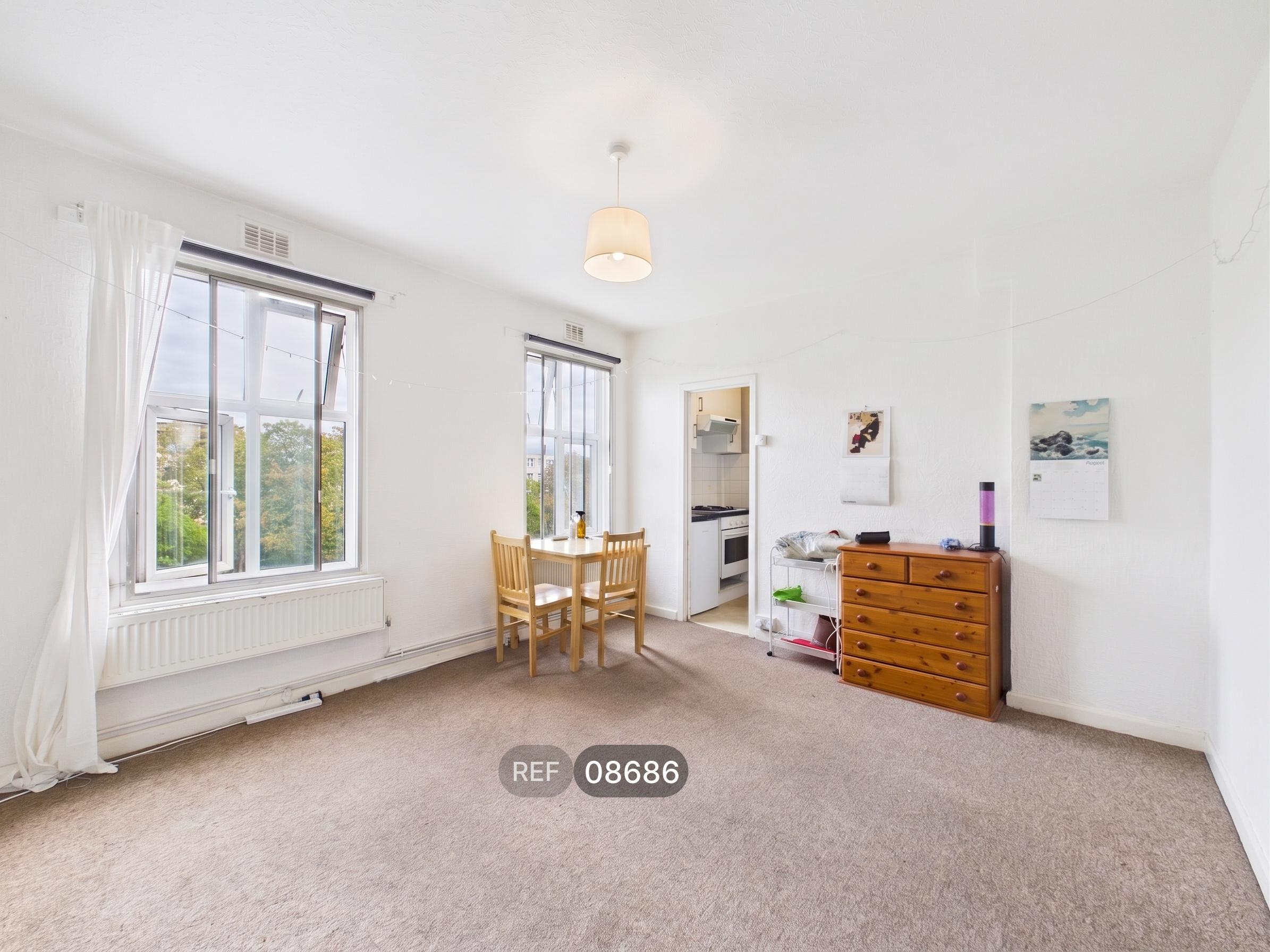 Flat Brixton Hill in Greater London